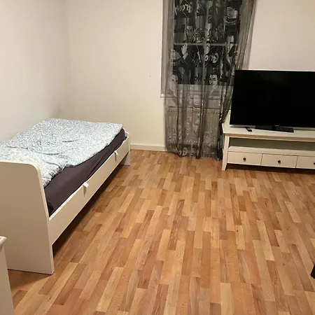 Guenstige Ferien- Und Monteurswohnung In Suedlich Von Leipzg Naehe A72 Appartement Bohlen (Saxony)