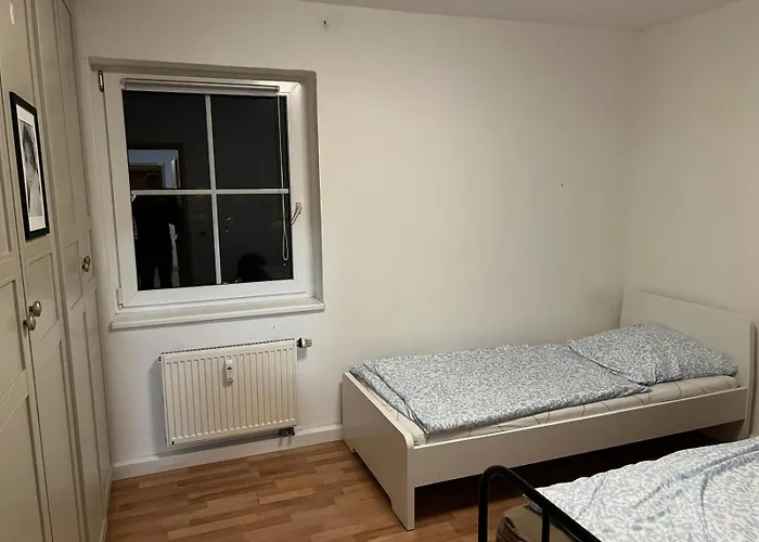 Guenstige Ferien- Und Monteurswohnung In Suedlich Von Leipzg Naehe A72 *